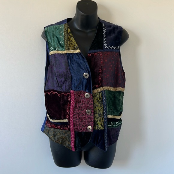 Jaclyn Smith Jackets & Blazers - Vintage velvet embossed patchwork vest